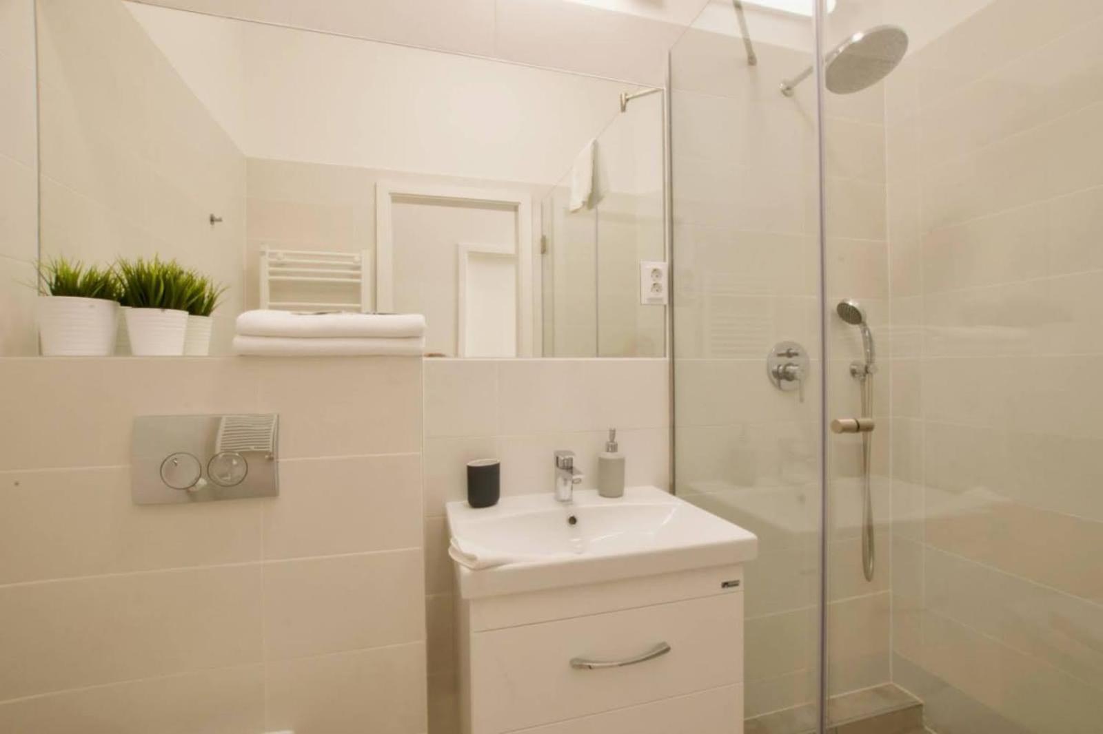 Klauzal Garden Apartments-studio K22 Apartmán